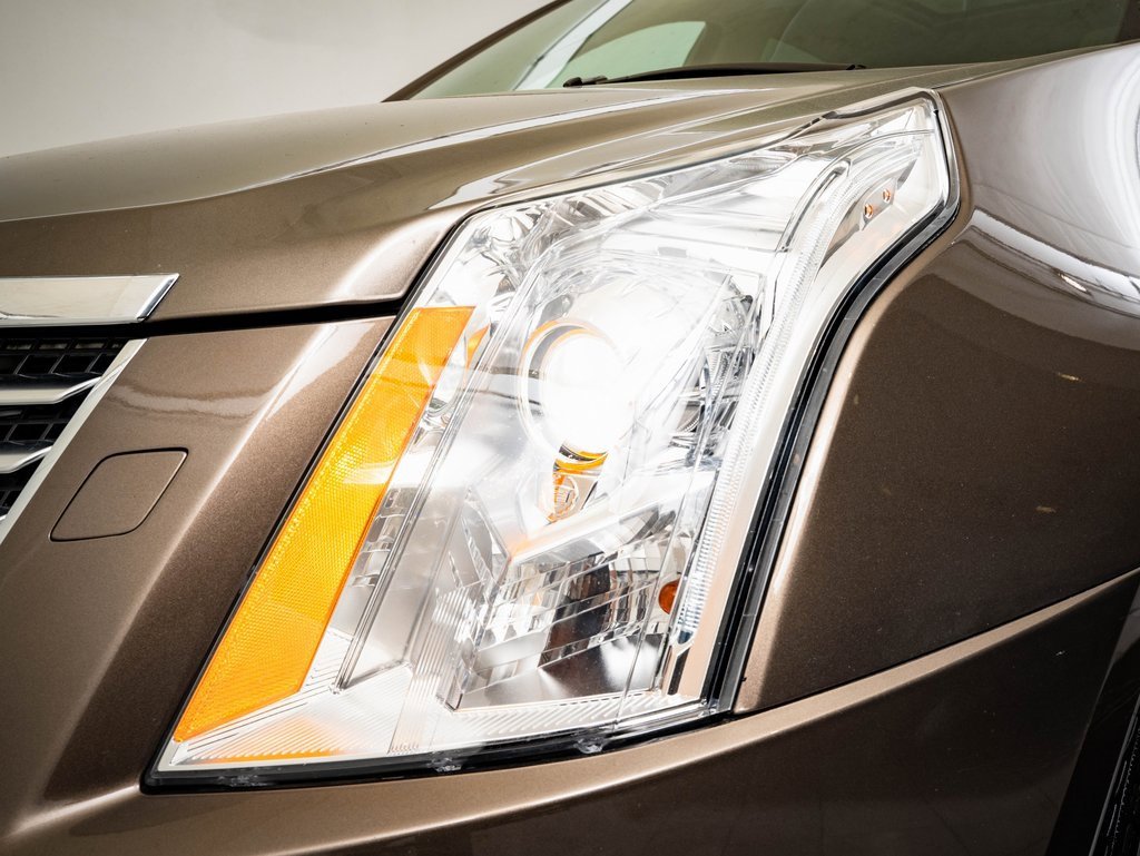 Used 2014 Cadillac SRX Performance w/ Driver Awareness Package image 15