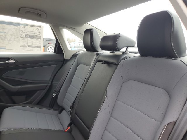 New 2026 Volkswagen Jetta SE FWD image 27