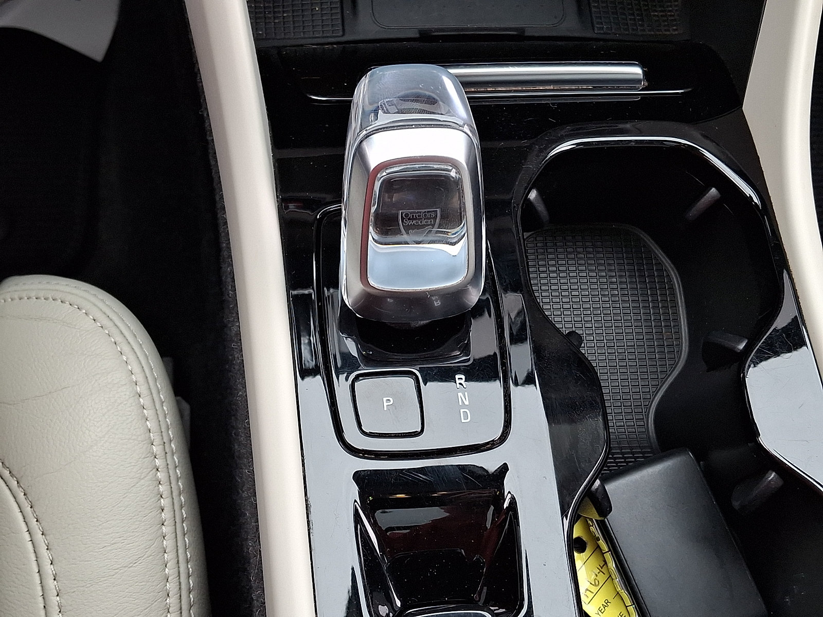 Certified 2023 Volvo XC40 B5 Plus w/ Climate Package AWD/4WD image 15