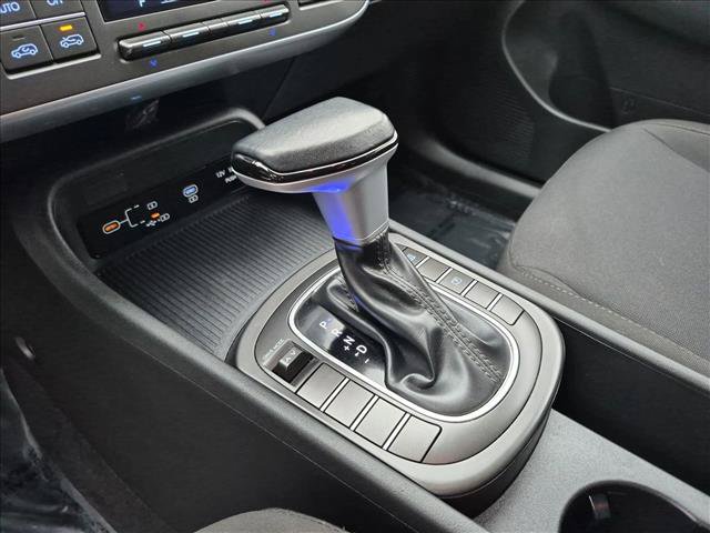 Used 2025 Hyundai Kona SEL FWD image 12