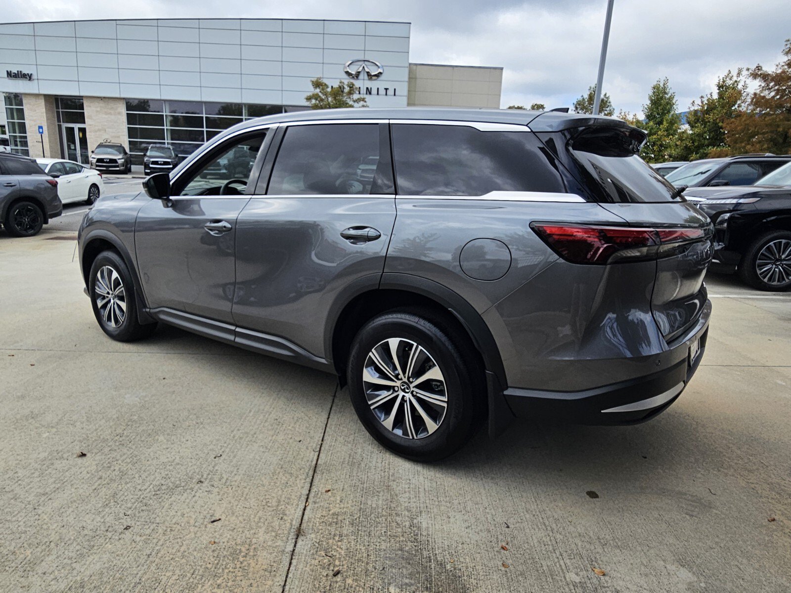 Certified 2026 INFINITI QX60 Pure w/ Cargo Package FWD image 8