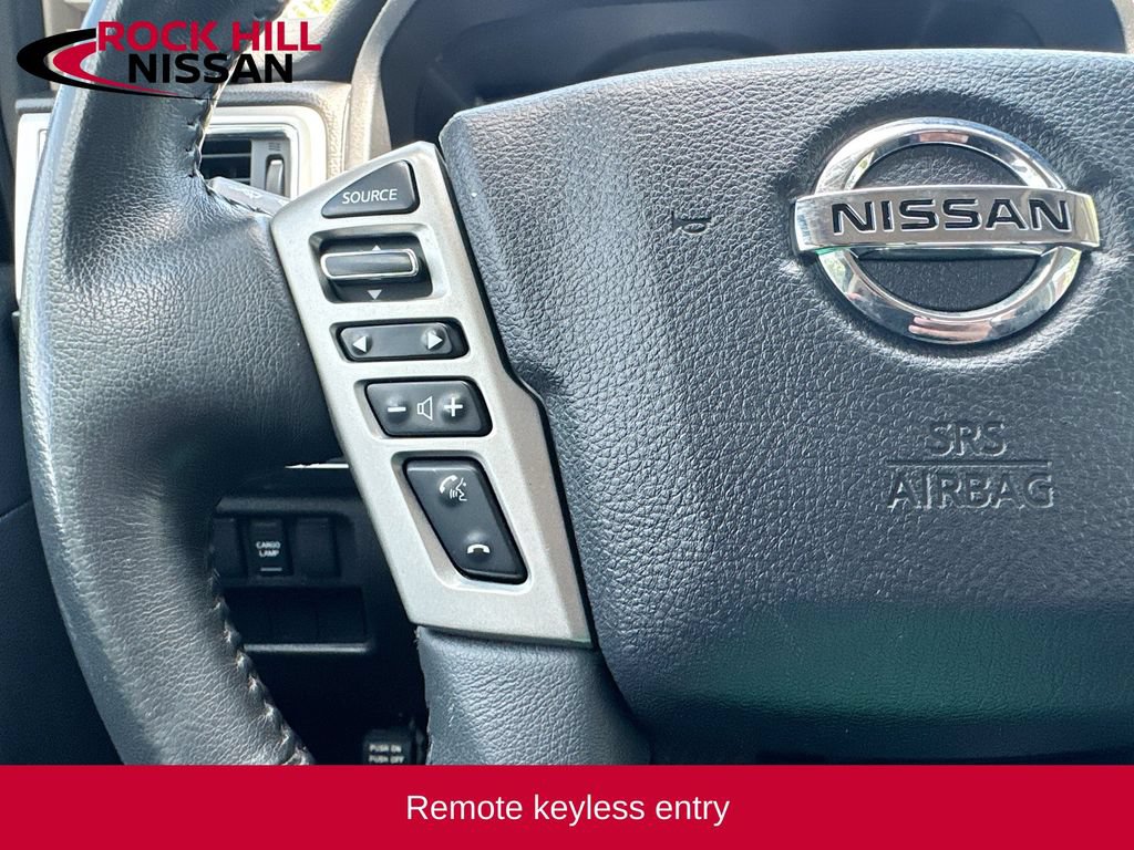 Used 2017 Nissan Titan SV AWD/4WD image 9