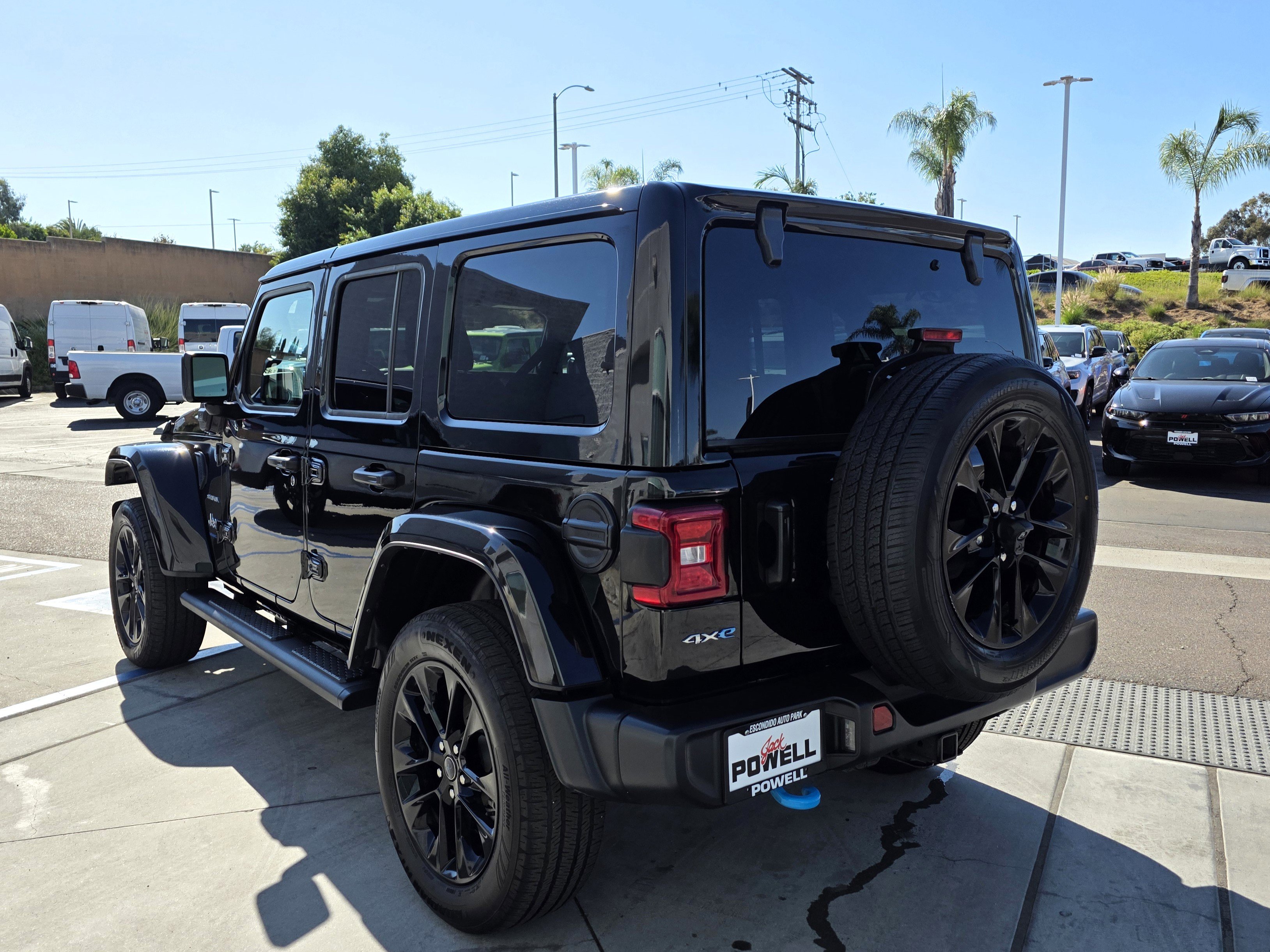 Certified 2024 Jeep Wrangler Sahara image 3