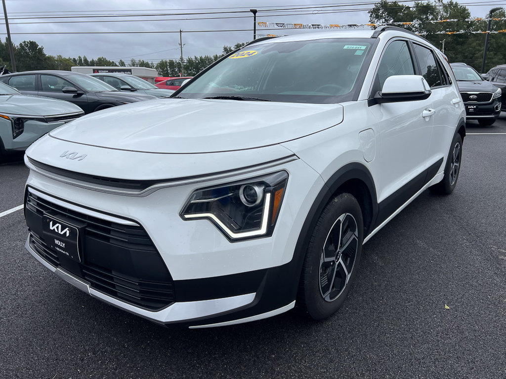 Certified 2024 Kia Niro EX w/ EX Cold Weather Package FWD image 2