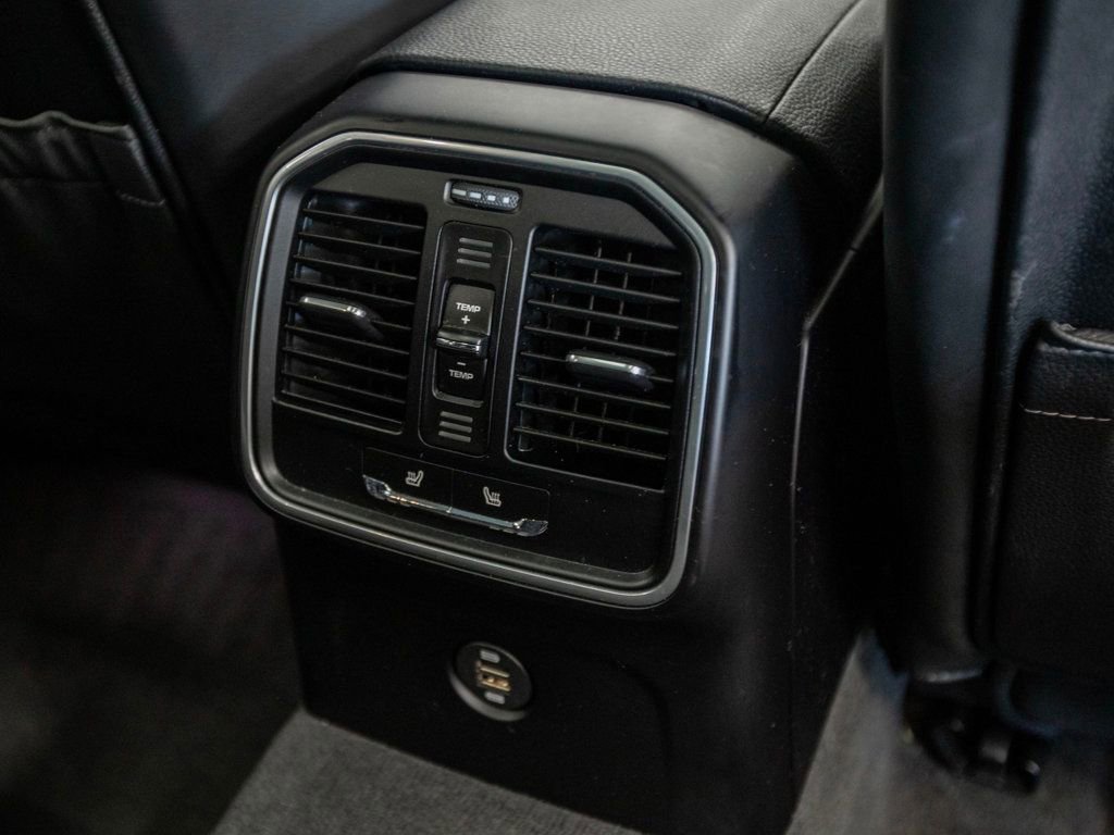 Used 2018 Porsche Macan AWD/4WD image 26