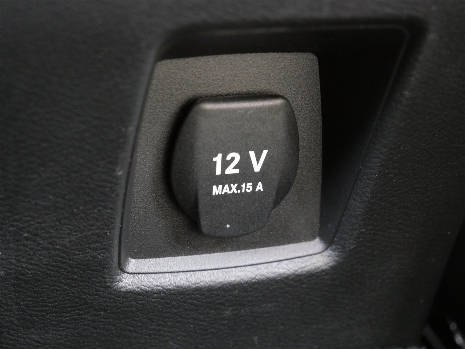 Used 2017 INFINITI QX30 Premium w/ Navigation Package image 13