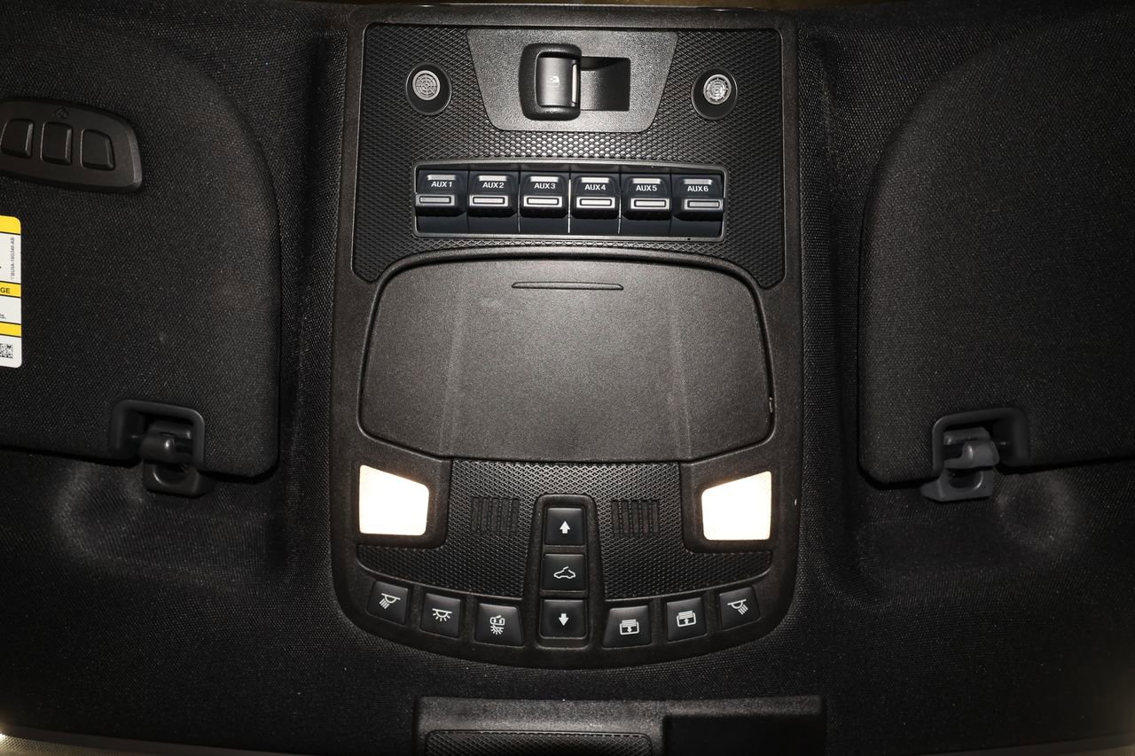 Used 2019 Ford F150 Raptor w/ Equipment Group 802A Luxury image 33