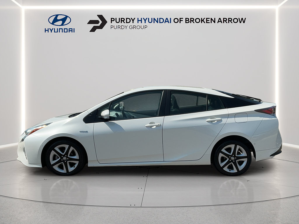 Used 2017 Toyota Prius Four Touring w/ Premium Convenience Package FWD image 6