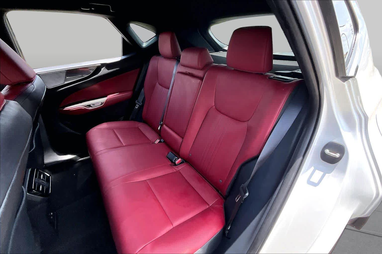 Used 2024 Lexus NX 250 FWD w/ Towing Package (2000 Lbs) image 18