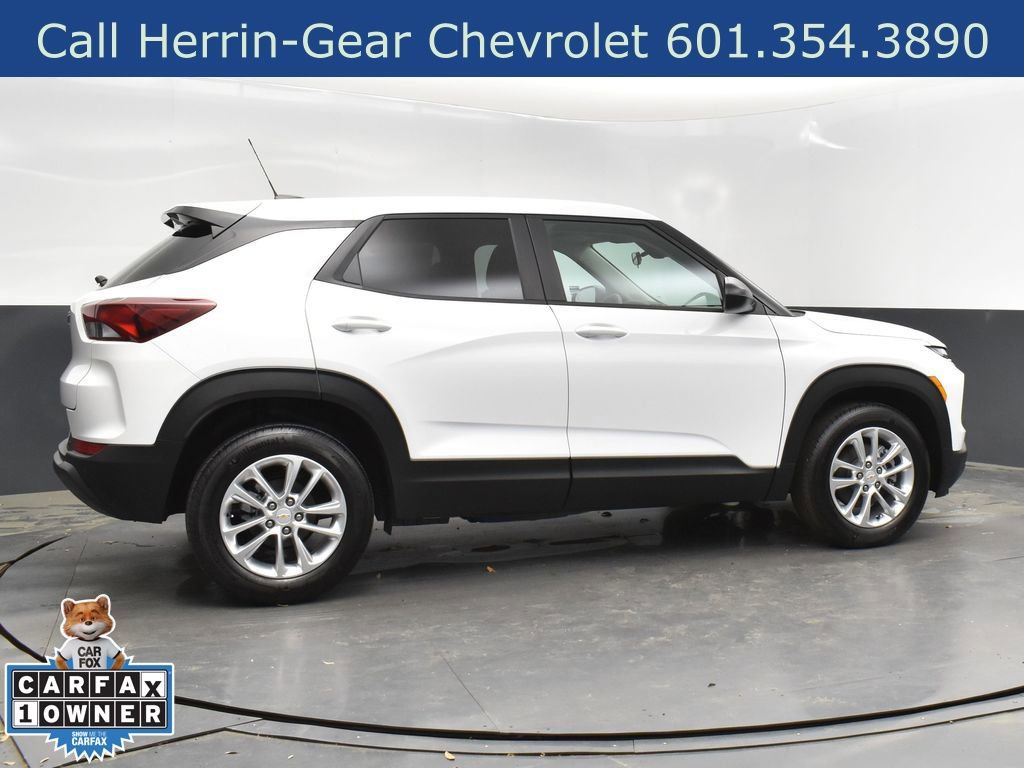 Used 2025 Chevrolet TrailBlazer LS w/ LS Convenience Package FWD image 8