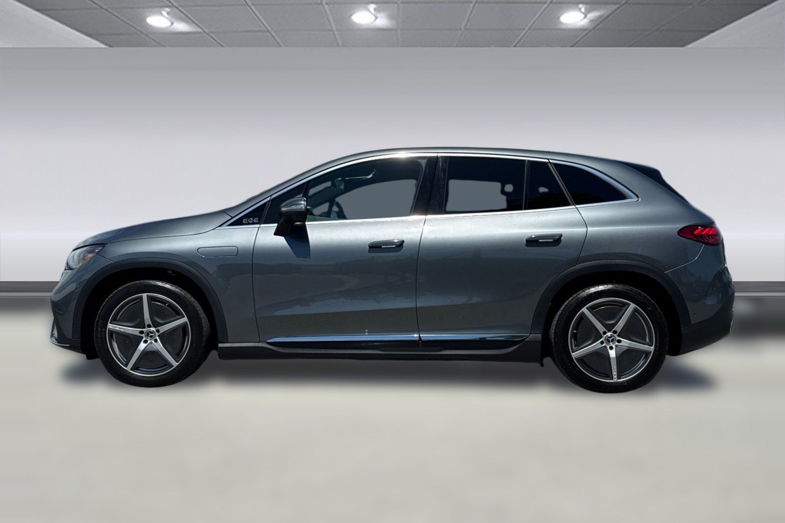 Certified 2023 Mercedes-Benz EQE 500 4MATIC SUV image 2