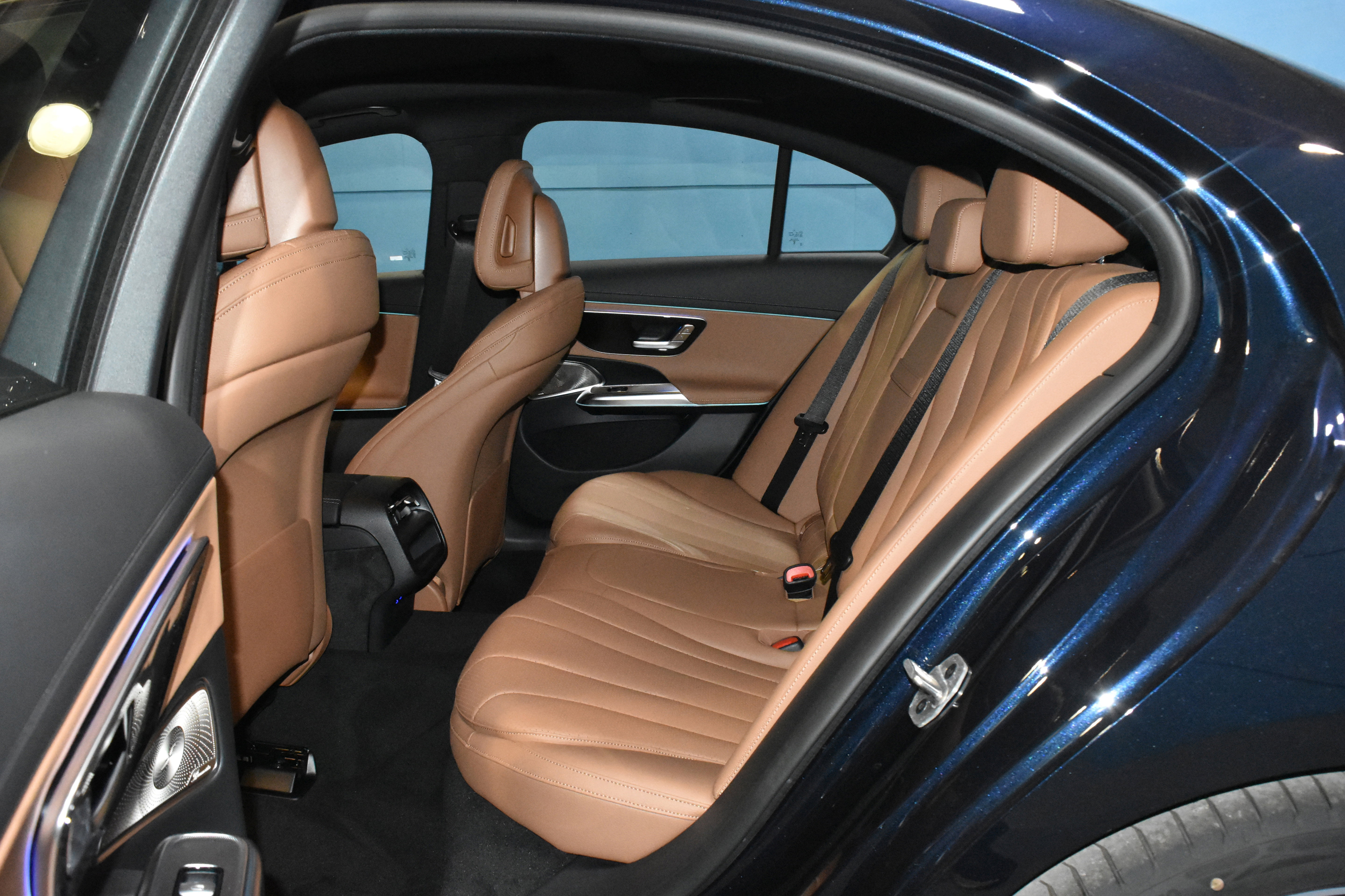 New 2026 Mercedes-Benz E 450 4MATIC Sedan image 16