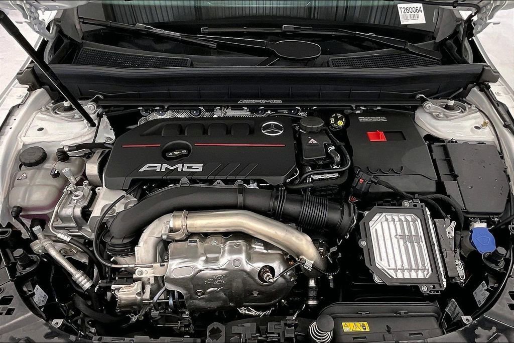 New 2026 Mercedes-Benz GLB 35 AMG 4MATIC image 35