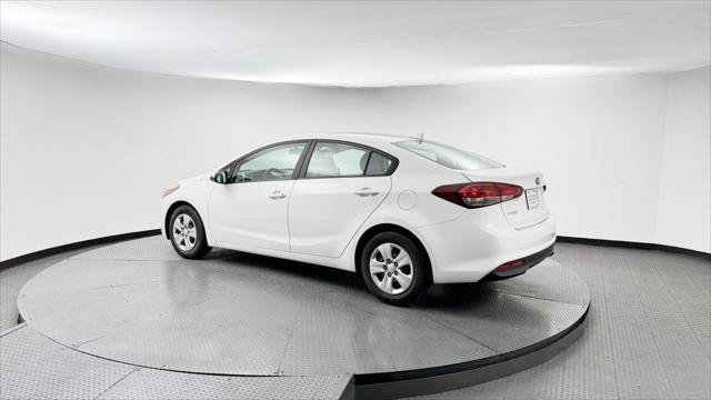 Used 2017 Kia Forte LX FWD image 4