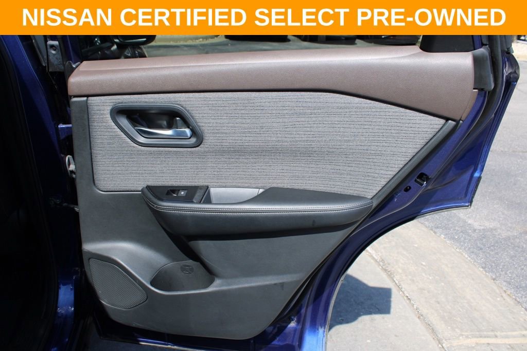 Certified 2023 Nissan Rogue SV image 24