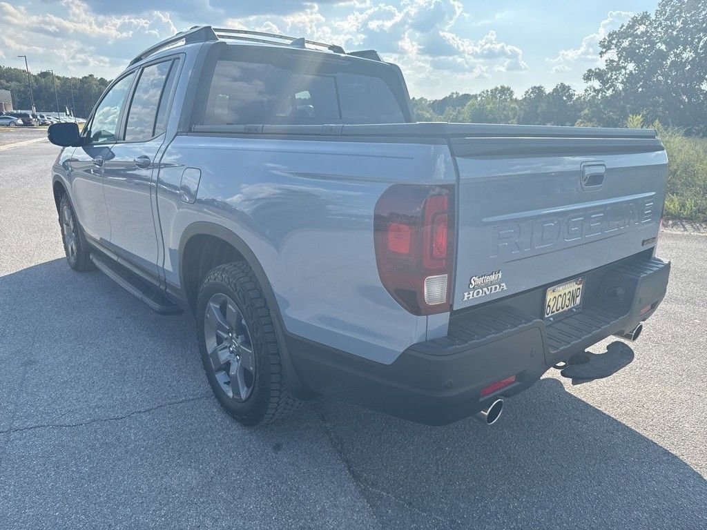 Used 2025 Honda Ridgeline TrailSport image 8