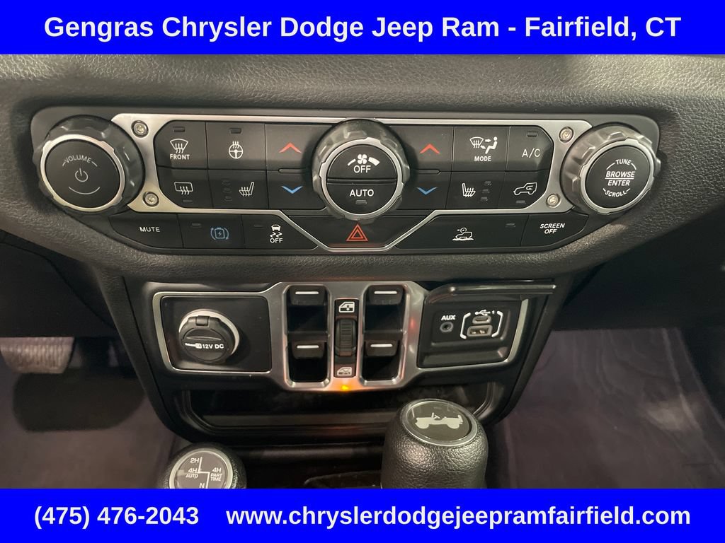 Used 2024 Jeep Wrangler Unlimited w/ Convenience Group AWD/4WD image 47