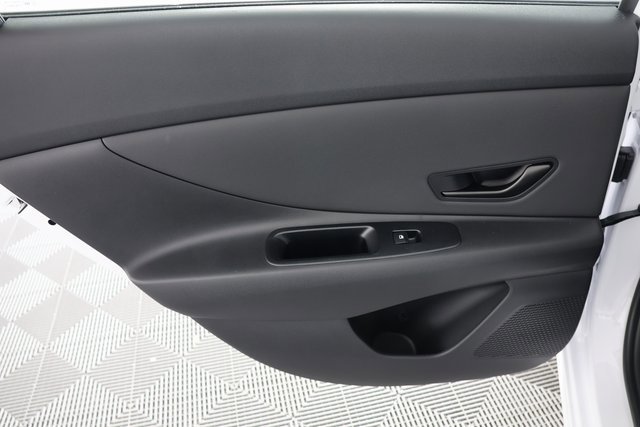 Certified 2025 Hyundai Elantra Sport image 25