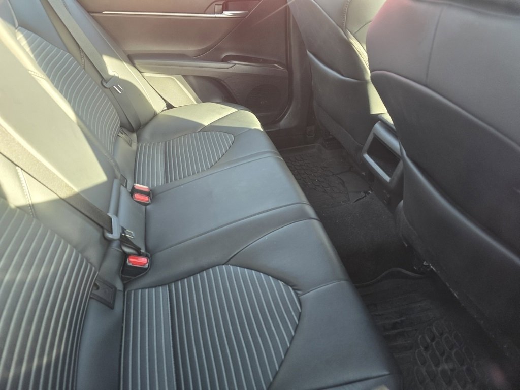 Used 2024 Toyota Camry SE image 11