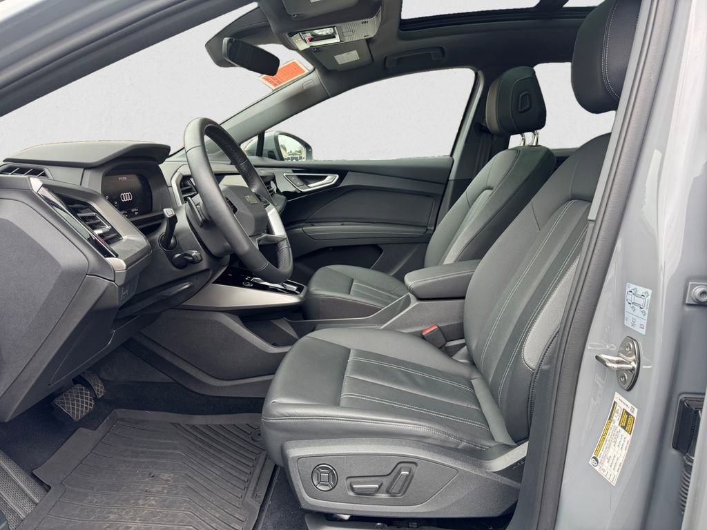 Used 2023 Audi Q4 e-tron Premium Plus w/ Premium Plus image 9