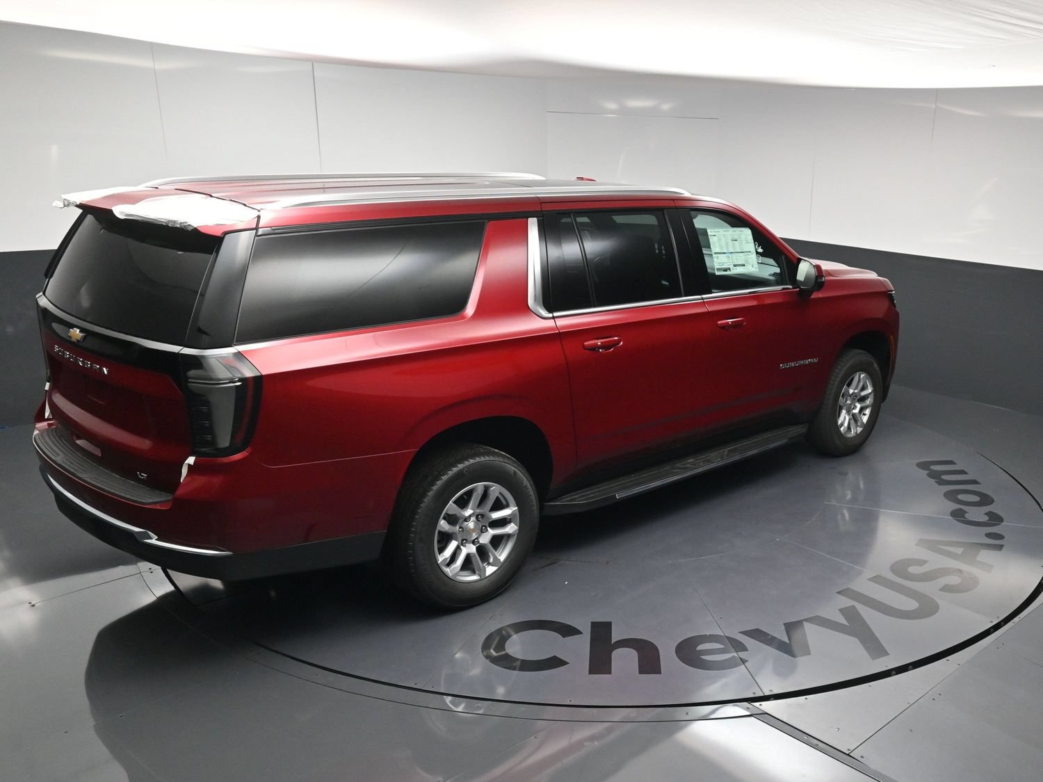 New 2026 Chevrolet Suburban LT w/ Comfort Package AWD/4WD image 35