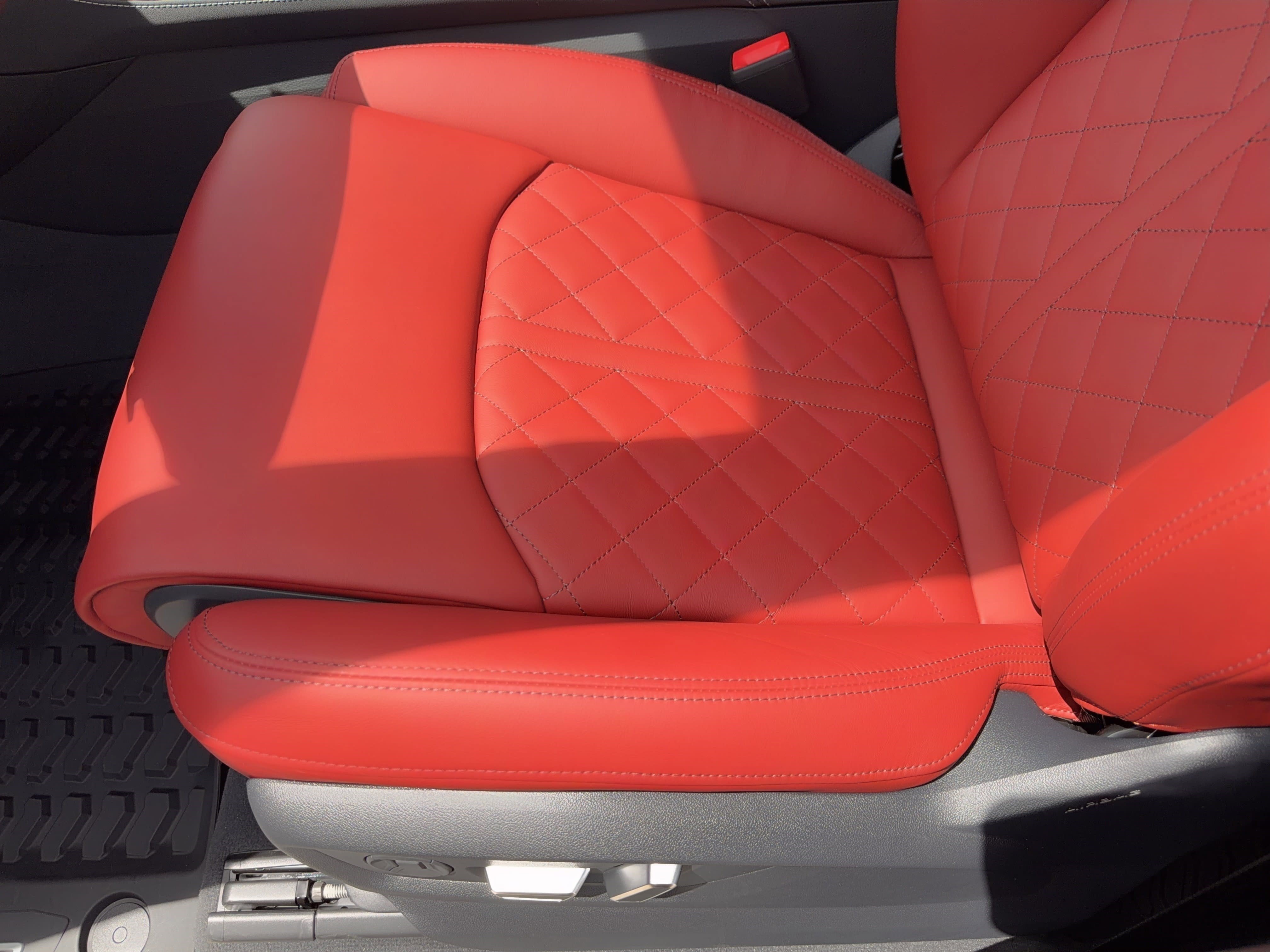 New 2026 Audi SQ8 Premium Plus image 16