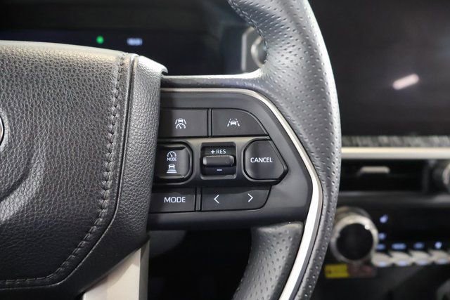 Certified 2025 Toyota 4Runner 4WD image 20