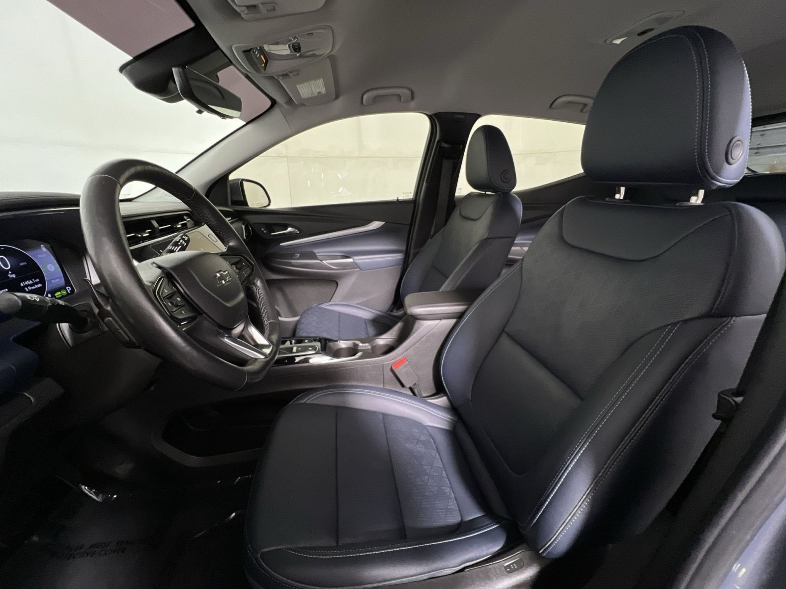 Used 2023 Chevrolet Bolt EUV Premier FWD image 13