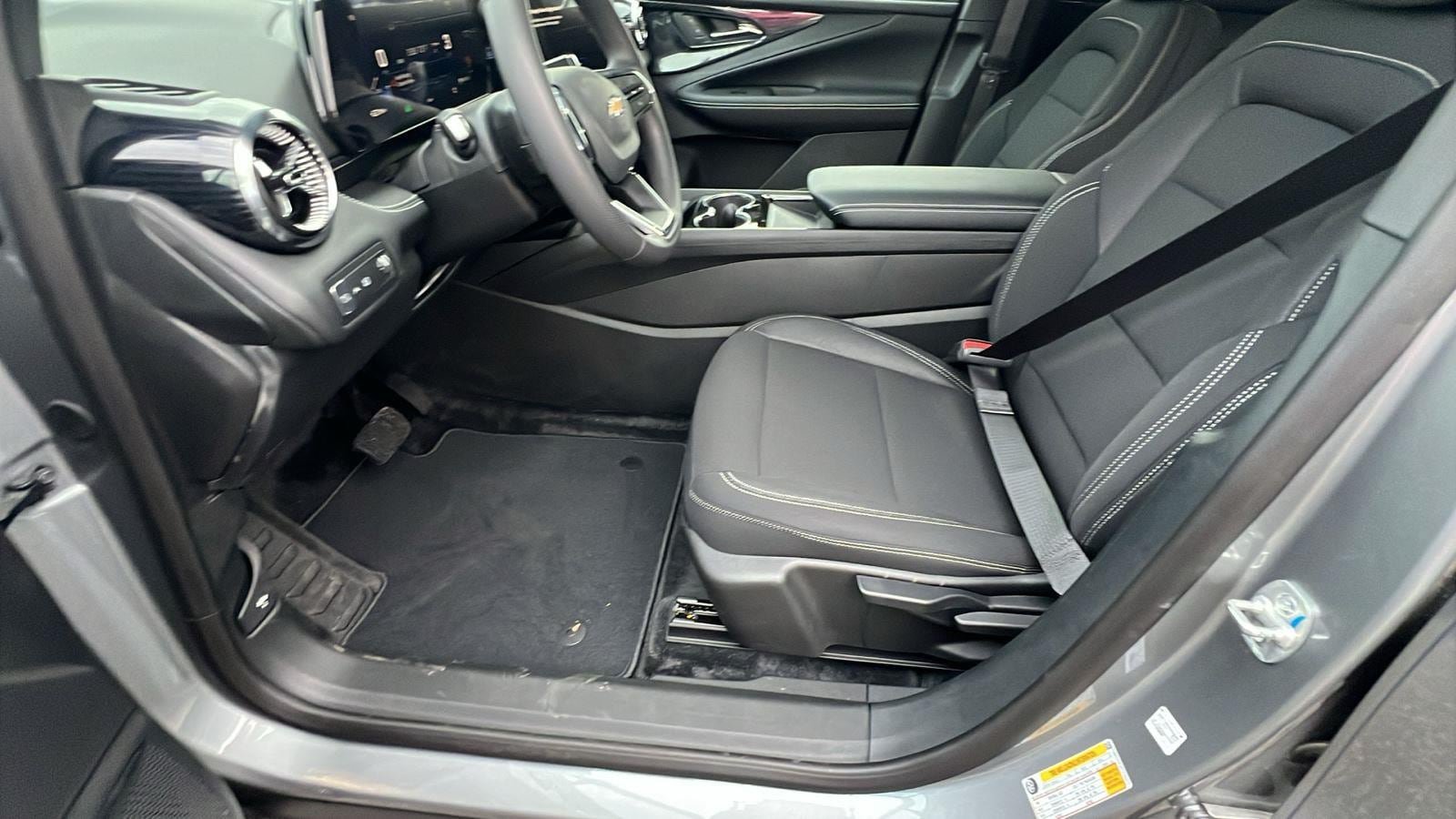 New 2026 Chevrolet Blazer EV LT AWD/4WD image 12