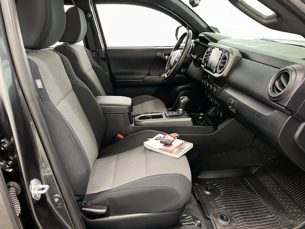 Used 2023 Toyota Tacoma TRD Off-Road image 34