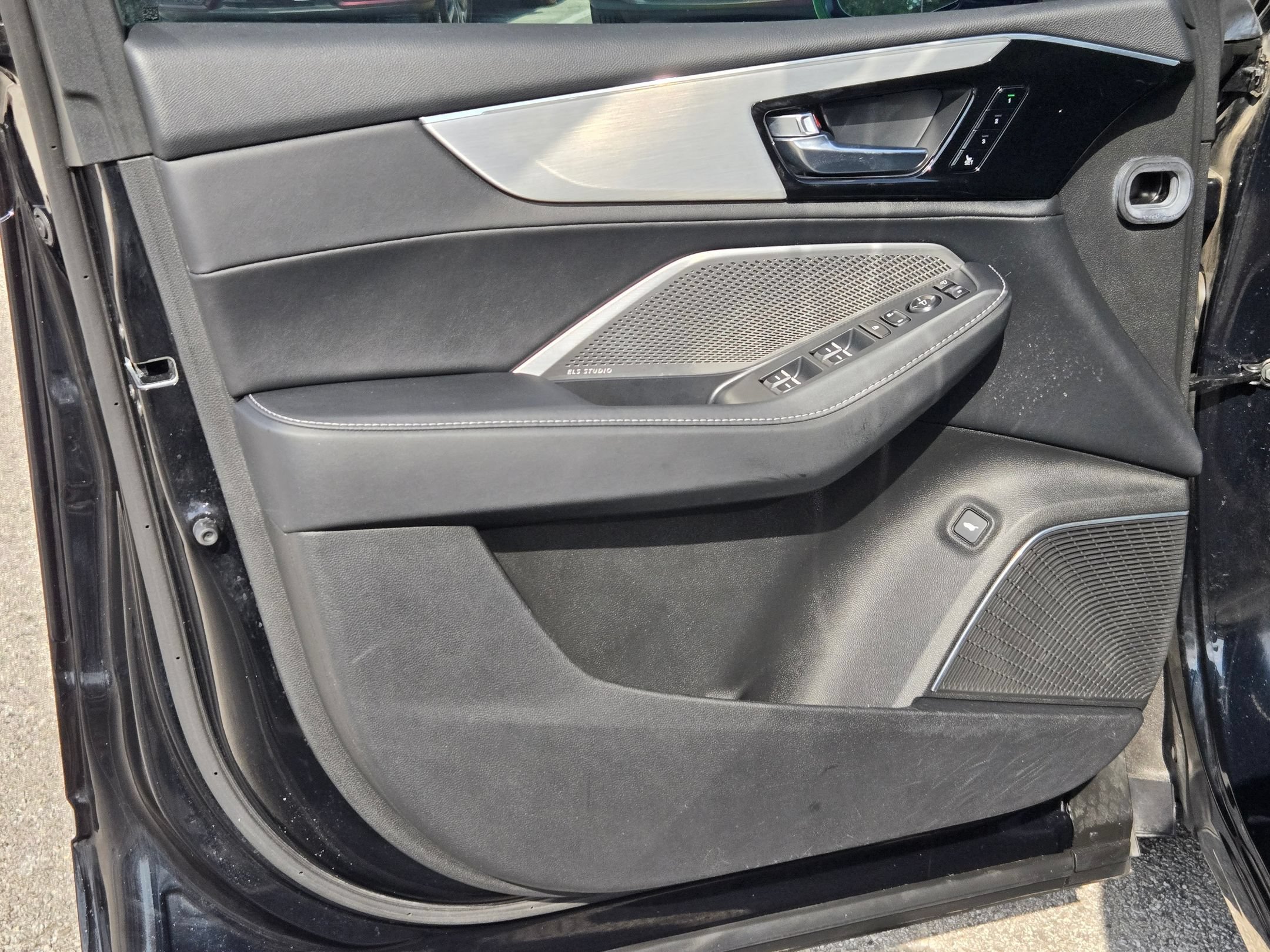 Used 2023 Acura MDX FWD w/ Technology Package image 10