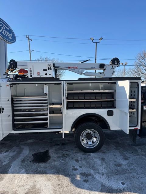 New 2026 Ford F550 4x4 Supercab Super Duty w/ XLT Value Package image 8