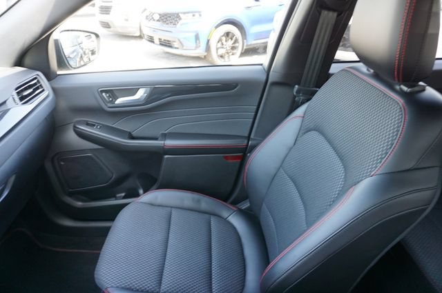 Certified 2023 Ford Escape ST-Line w/ Tech Pack #1 FWD image 32