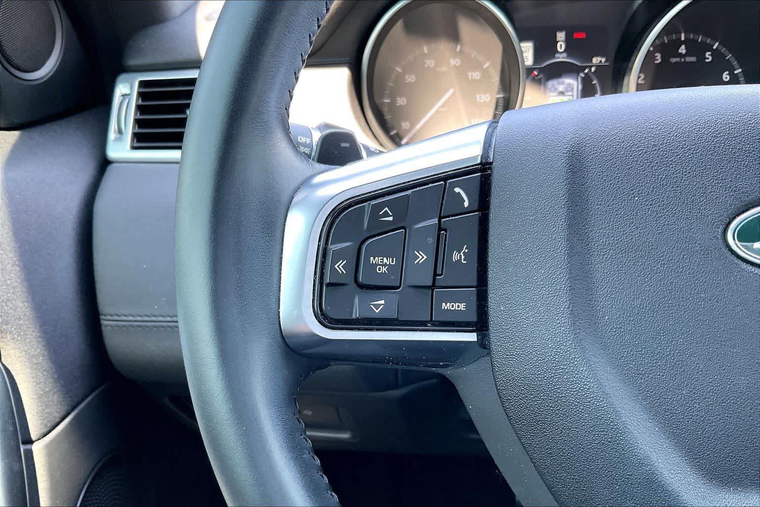 Used 2017 Land Rover Discovery Sport HSE AWD/4WD image 22