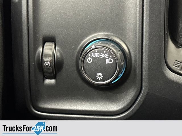 Used 2018 Chevrolet Silverado 1500 Custom w/ Custom Value Package image 21