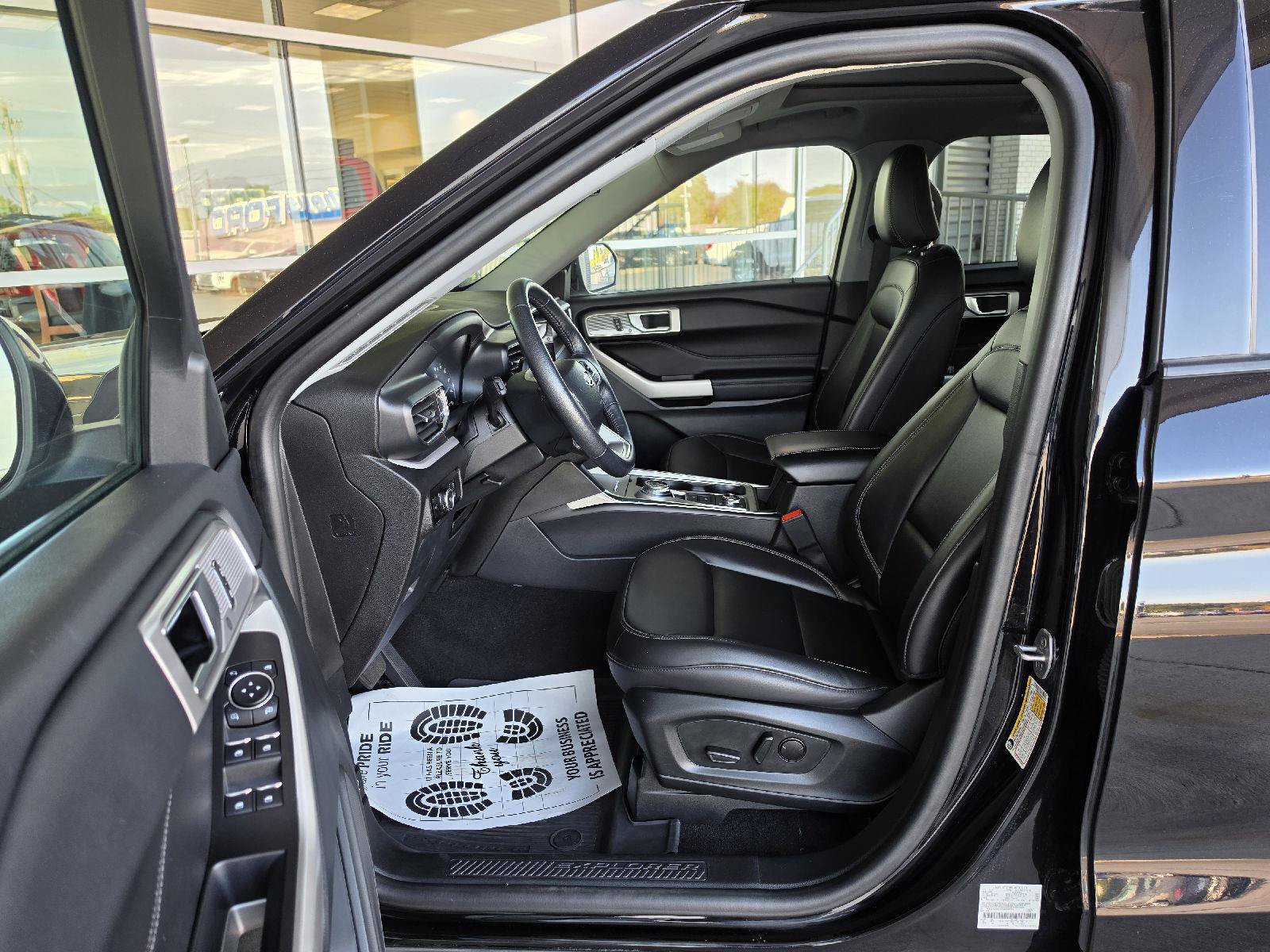 Used 2024 Ford Explorer XLT w/ Equipment Group 202A AWD/4WD image 10