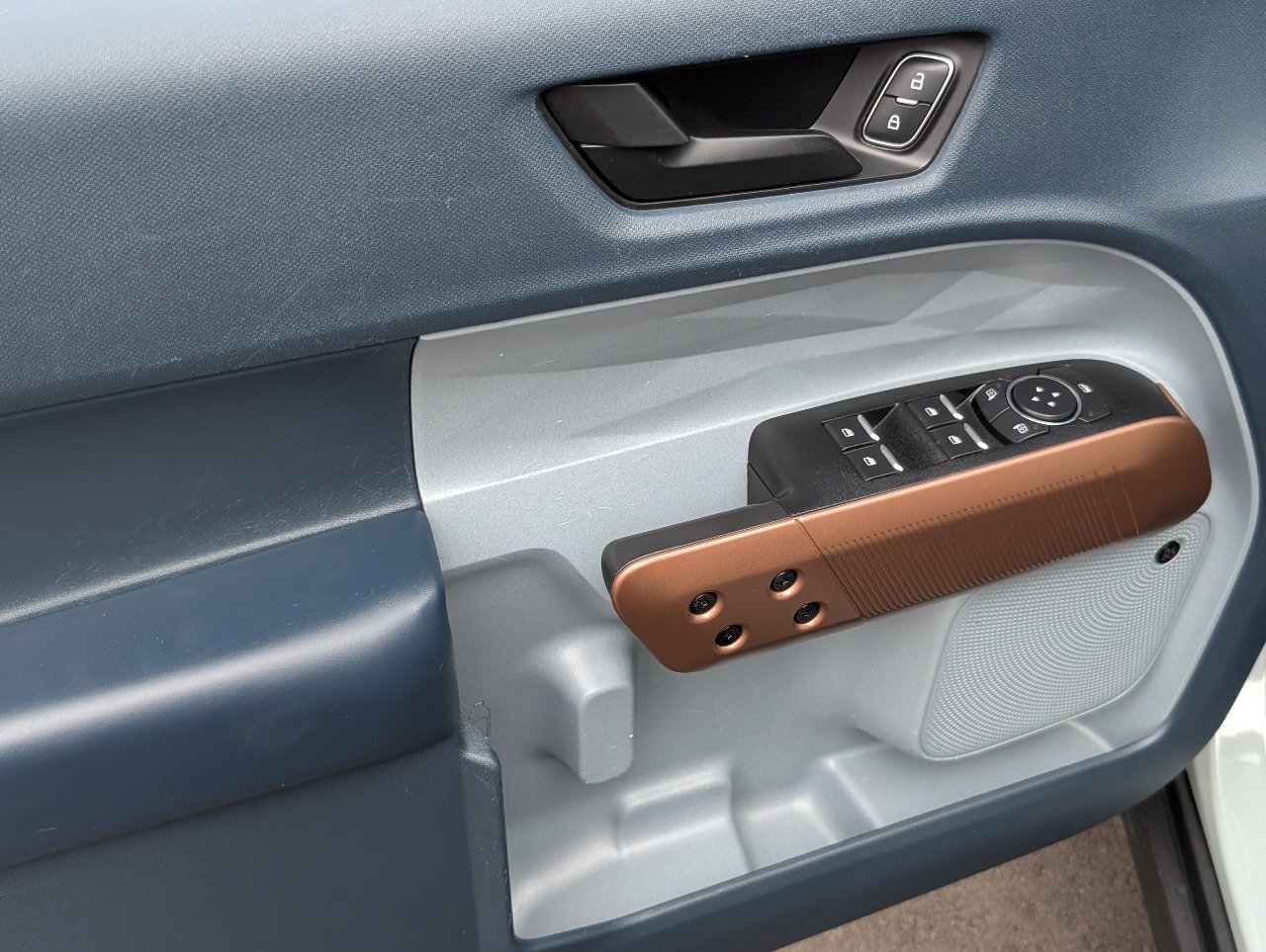 Used 2022 Ford Maverick Lariat w/ Lariat Luxury Package FWD image 15