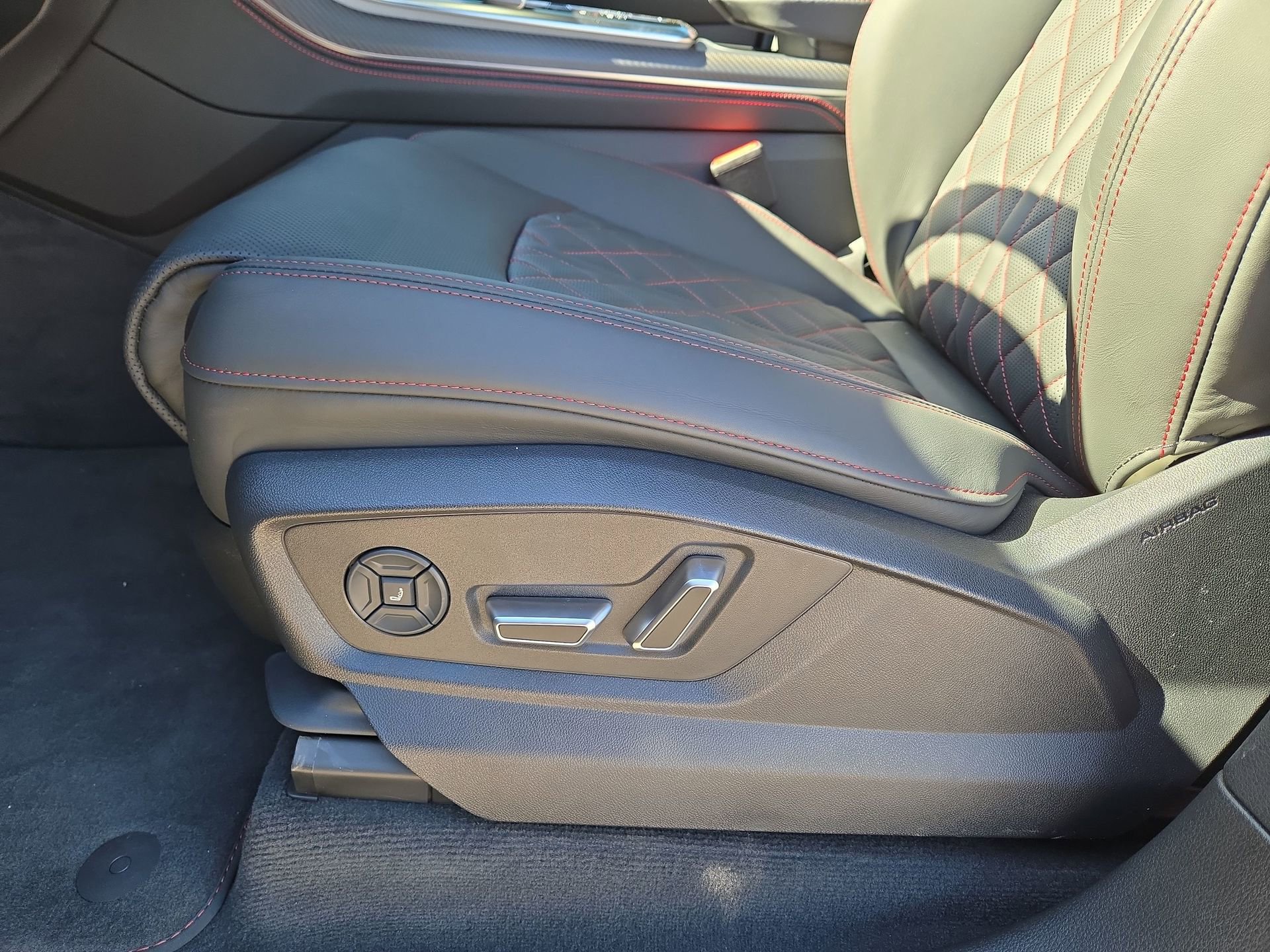 New 2026 Audi Q8 Prestige image 17