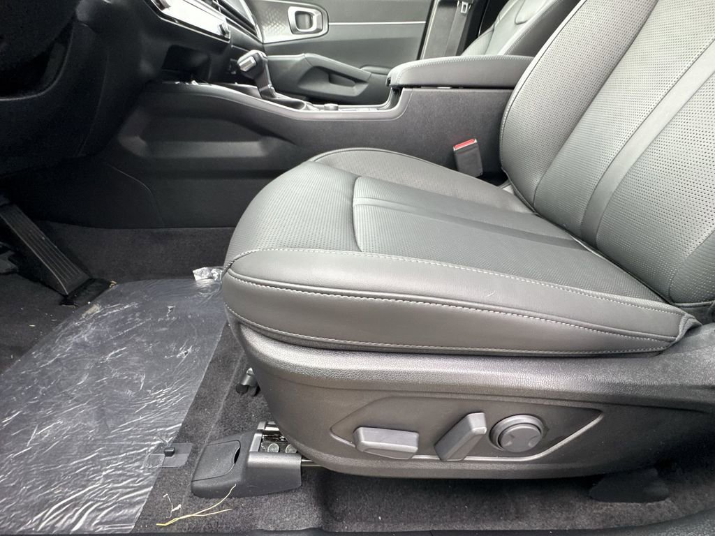 New 2026 Kia Sorento S w/ S Panoramic Sunroof Package FWD image 12
