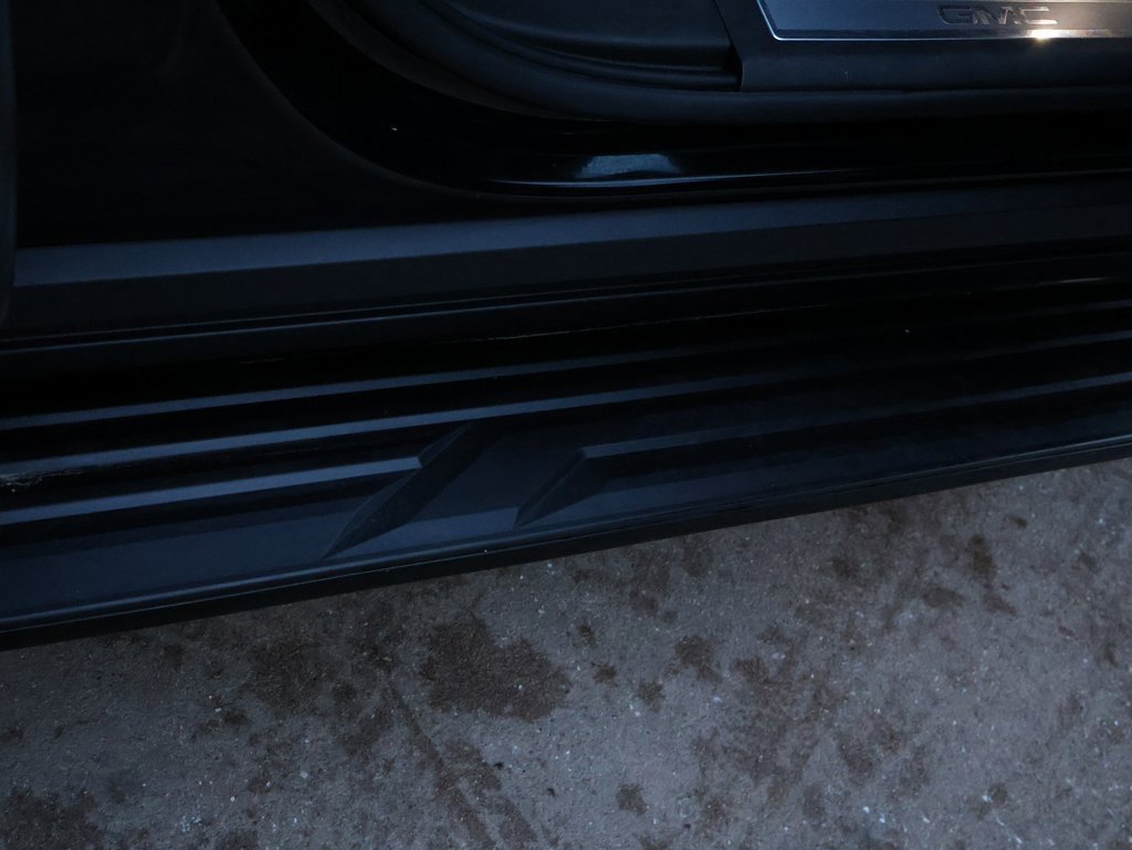 Used 2021 GMC Yukon SLT image 11