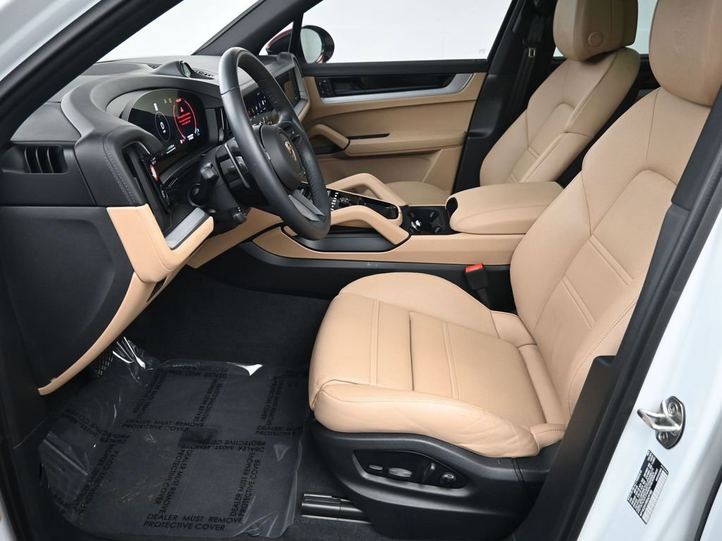 Certified 2024 Porsche Cayenne AWD/4WD image 7