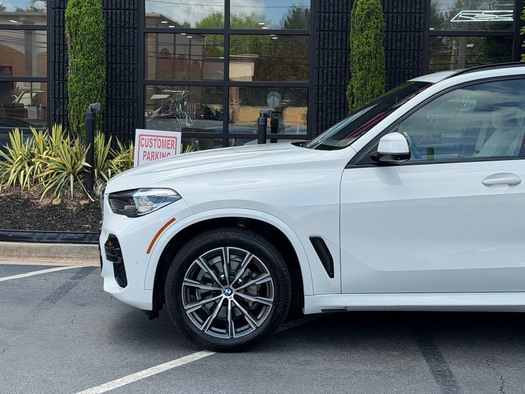Used 2022 BMW X5 xDrive40i w/ M Sport Package AWD/4WD image 10