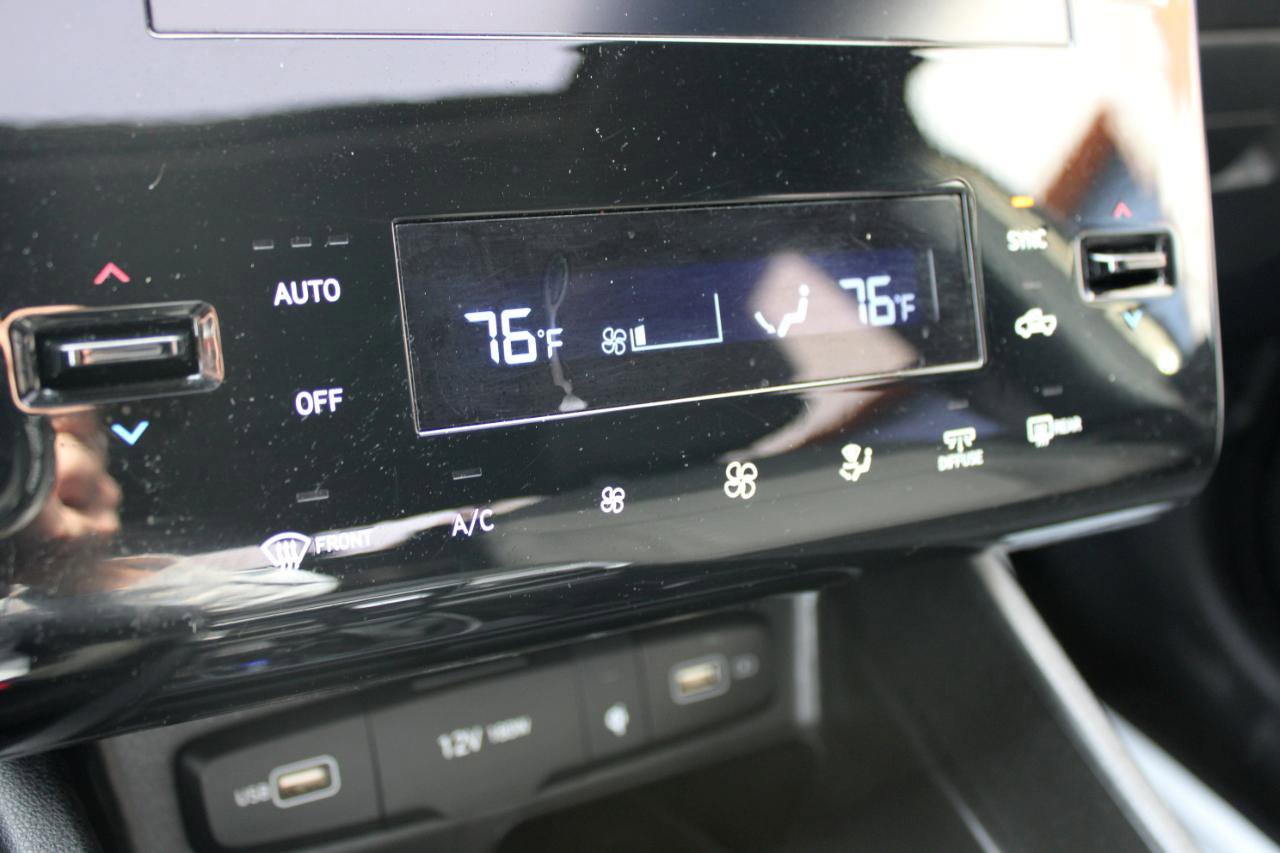 Used 2022 Hyundai Santa Cruz SEL Premium w/ Cargo Package image 27