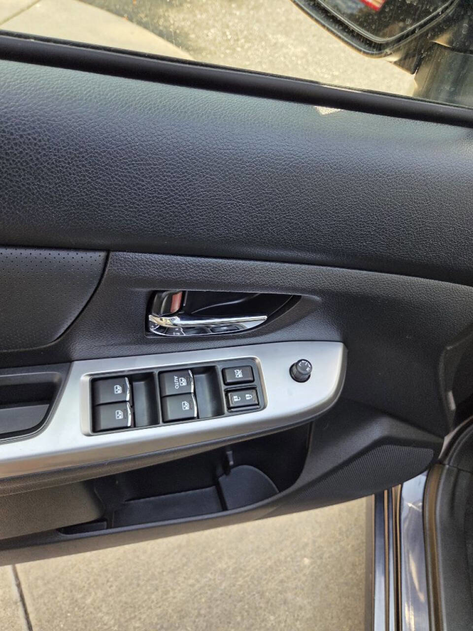 Used 2015 Subaru Impreza 2.0i Limited image 11