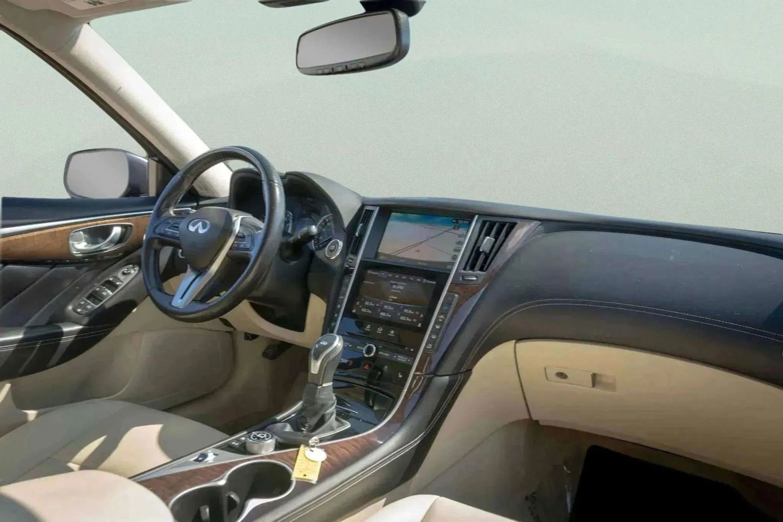 Used 2019 INFINITI Q50 Luxe w/ Essential Package (3.0T Luxe) image 9