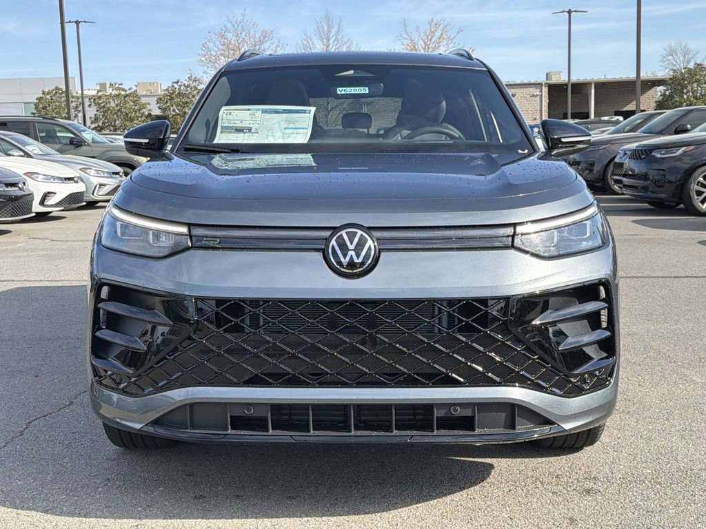 New 2026 Volkswagen Tiguan SE R-Line image 8