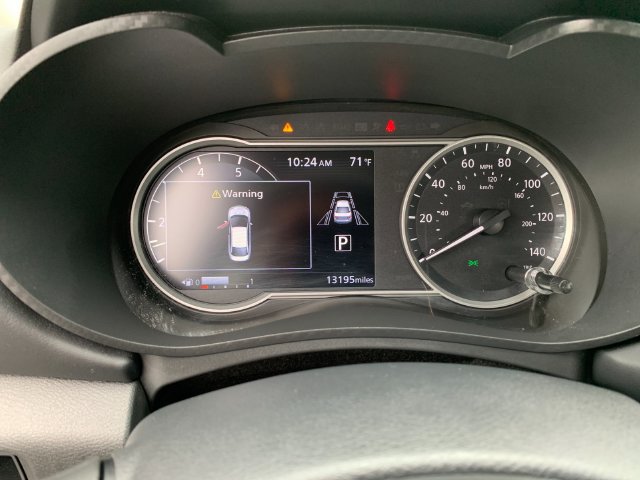 Used 2025 Nissan Versa SR w/ Trunk Package FWD image 27