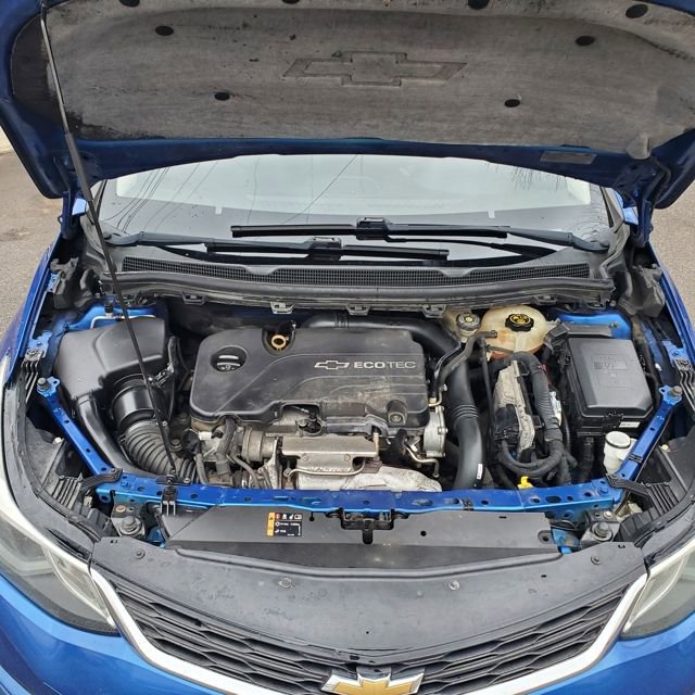 Used 2016 Chevrolet Cruze LT w/ Convenience Package FWD image 10