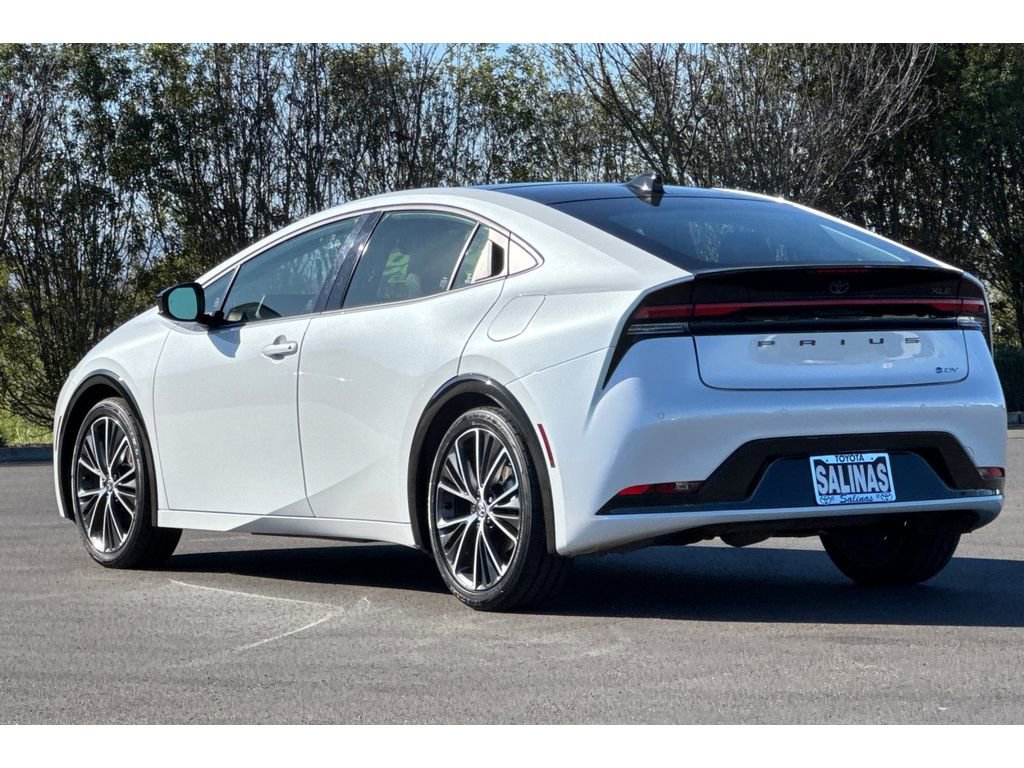 Used 2024 Toyota Prius XLE image 6