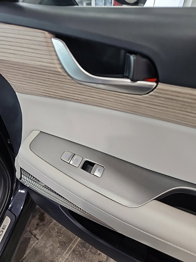 Used 2022 Hyundai Palisade Limited image 12